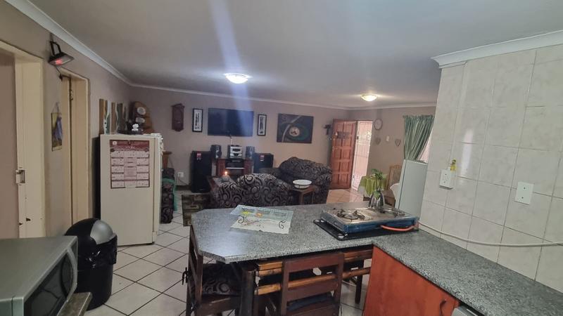 2 Bedroom Property for Sale in Vaalpark Free State